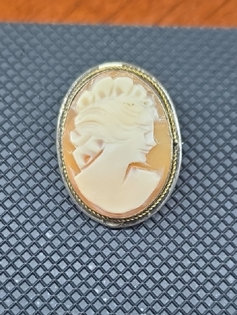 .800 Silver Classic Cameo Profile Broach / Charm